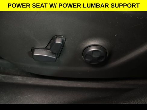 Used 2020 Jeep Cherokee Latitude Plus w/ Comfort/Convenience Group image 6