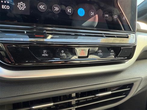 Used 2022 Volkswagen ID.4 Pro S image 18