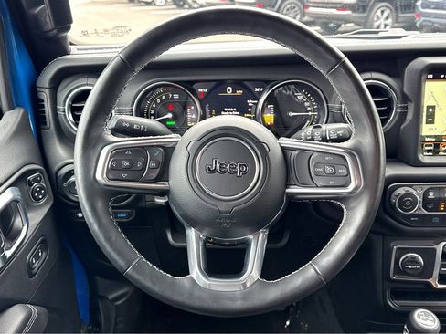 Certified 2022 Jeep Wrangler Unlimited Sahara w/ Cold Weather Group image 14