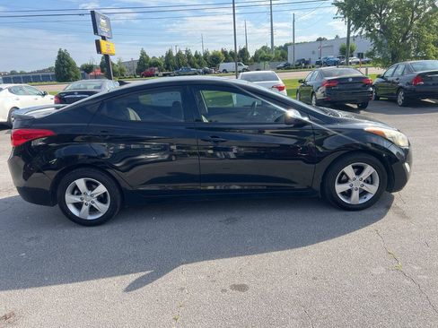 Used 2013 Hyundai Elantra GLS w/ Preferred Pkg FWD image 5