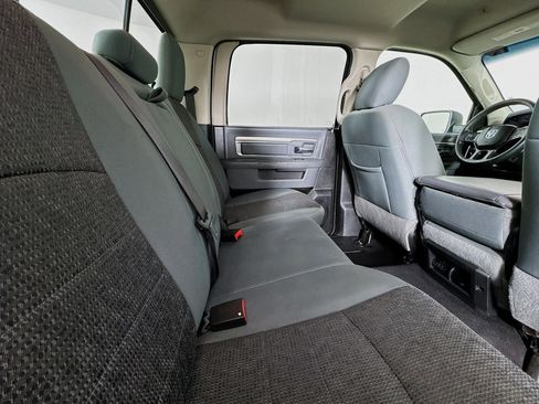 Used 2019 RAM 1500 Classic SLT image 25