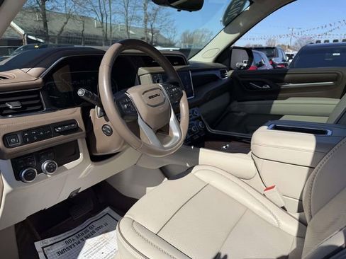 Certified 2021 GMC Yukon XL Denali w/ Denali Premium Package image 11