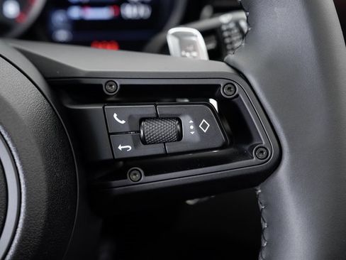 New 2025 Porsche Macan image 14