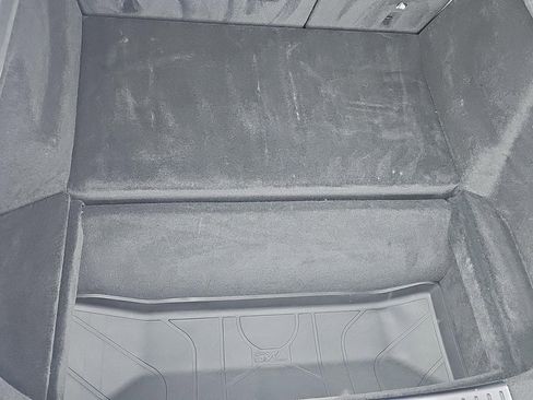 Used 2022 Tesla Model S image 23