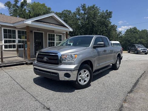 Used 2013 Toyota Tundra 2WD Double Cab w/ Tow Pkg image 2