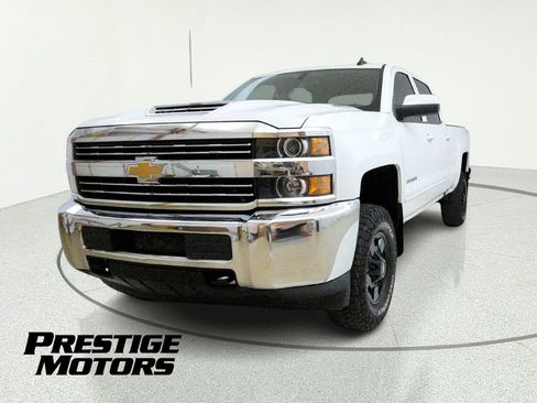 Used 2017 Chevrolet Silverado 2500 LT AWD/4WD image 2