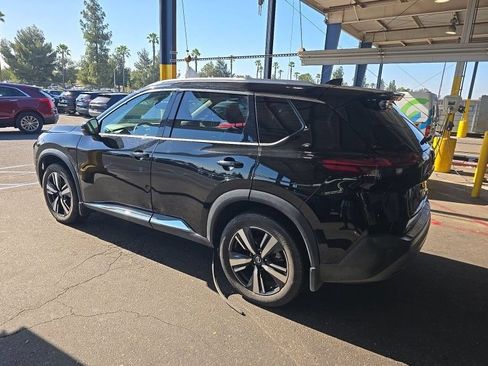Used 2021 Nissan Rogue SL w/ Premium Package FWD image 3