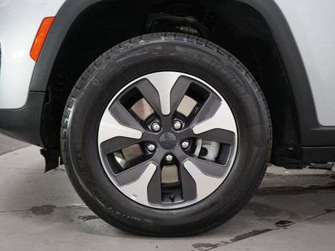 Used 2024 Jeep Grand Cherokee Limited 4xe AWD/4WD image 29