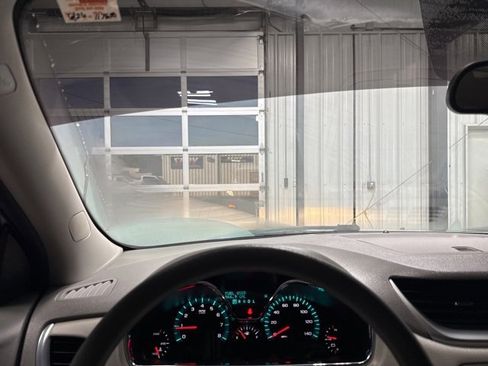 Used 2017 Chevrolet Traverse LS image 3