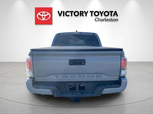 Used 2020 Toyota Tacoma TRD Off-Road image 7