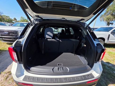 New 2026 Ford Explorer ST-Line w/ ST-Line Street Pack image 25