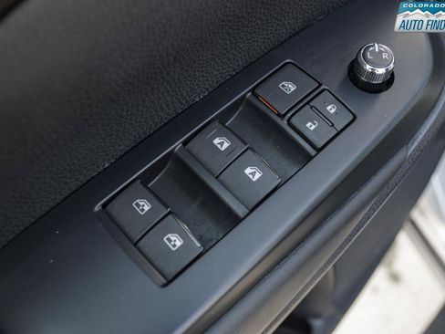 Used 2019 Toyota Highlander XLE AWD/4WD image 11