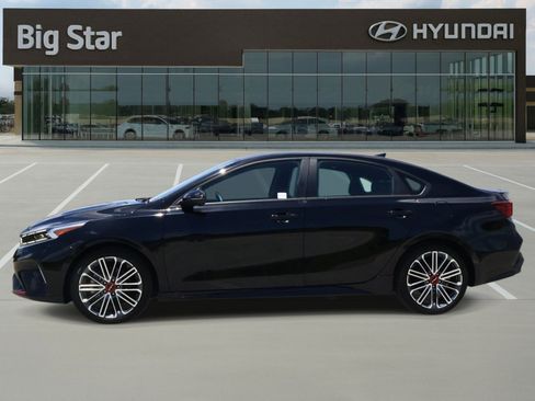 Used 2024 Kia Forte GT w/ GT2 Package FWD image 2