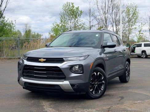 Used 2021 Chevrolet TrailBlazer LT w/ Convenience Package FWD image 1