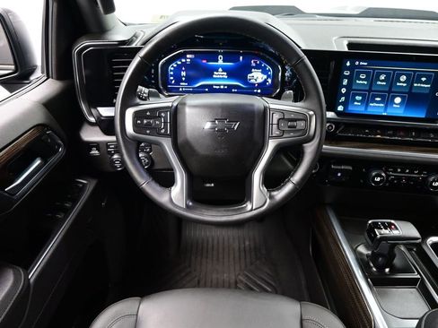 Used 2025 Chevrolet Silverado 1500 LT Trail Boss w/ Convenience Package II image 13