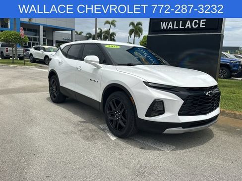Used 2022 Chevrolet Blazer LT w/ LPO, Black Accent Package FWD image 4