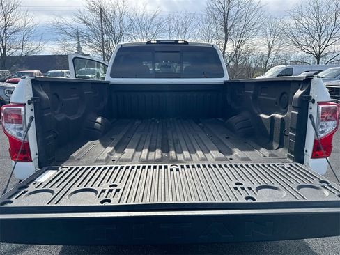 Used 2019 Nissan Titan S w/ S Utility Package image 23
