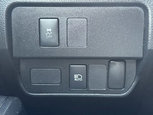 Used 2020 Toyota Tacoma SR image 26