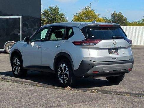 Used 2023 Nissan Rogue SV AWD/4WD image 6