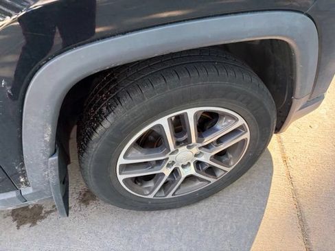 Used 2018 Jeep Compass Latitude w/ Popular Equipment Group AWD/4WD image 12
