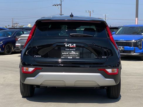 New 2026 Kia Niro EX FWD image 5