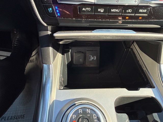Used 2022 Ford Explorer Limited w/ Equipment Group 301A AWD/4WD image 21