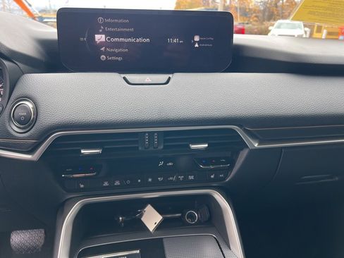 Used 2024 MAZDA CX-90 Plug-In Hybrid w/ Premium Pkg image 18