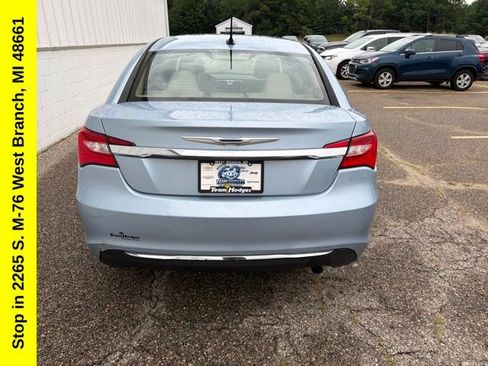 Used 2013 Chrysler 200 Touring FWD image 9