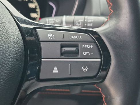 Used 2025 Honda Pilot TrailSport image 10