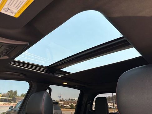 Used 2021 Nissan Titan PRO-4X w/ Pro-4x Convenience Package image 25