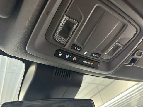 Used 2022 GMC Sierra 1500 Elevation image 14