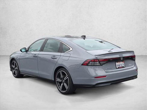 Used 2023 Honda Accord Sport image 8