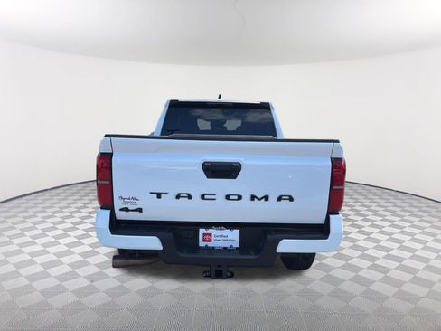 Certified 2024 Toyota Tacoma SR5 AWD/4WD image 16