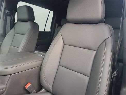 New 2026 Chevrolet Suburban LT w/ Comfort Package image 24