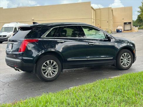 Used 2017 Cadillac XT5 Luxury w/ Driver Awareness Package AWD/4WD image 9