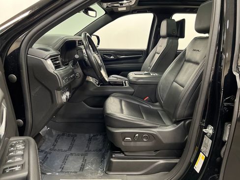 Used 2021 GMC Yukon XL Denali AWD/4WD image 11