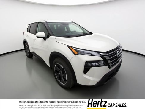 Used 2025 Nissan Rogue SV image 1