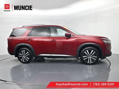 Used 2024 Nissan Pathfinder Platinum w/ Black Appearance Package