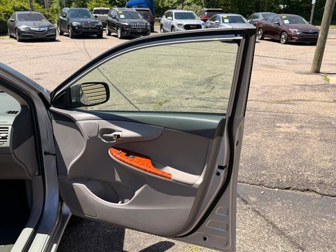 Used 2009 Toyota Corolla FWD image 20