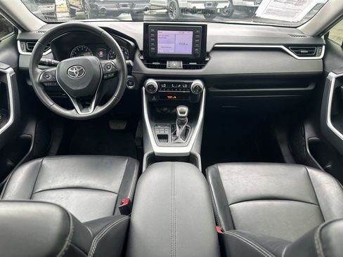 Used 2019 Toyota RAV4 XLE Premium AWD/4WD image 18