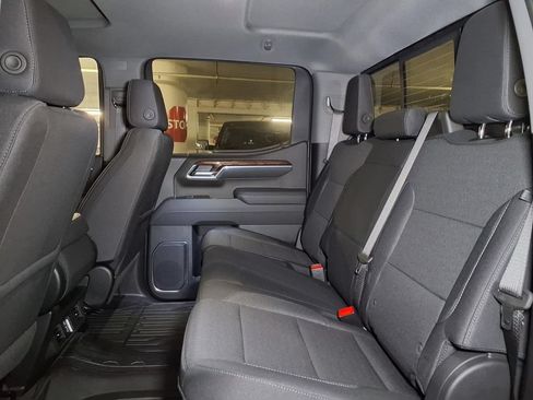 Used 2026 GMC Sierra 1500 SLE w/ Preferred Package AWD/4WD image 12