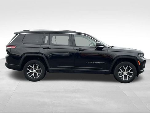 Used 2023 Jeep Grand Cherokee L Limited image 8