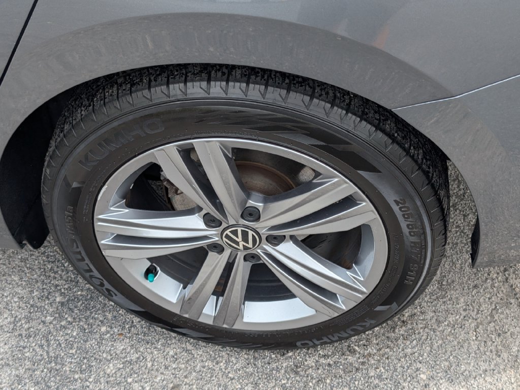 Used 2024 Volkswagen Jetta SE FWD image 22