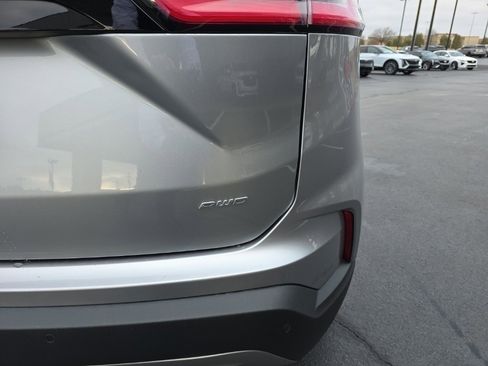 Used 2024 Ford Edge SEL image 5