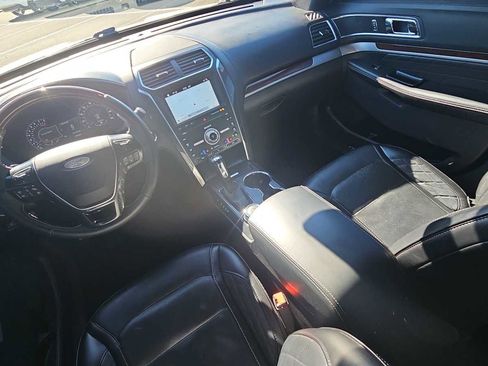 Used 2019 Ford Explorer Platinum image 23