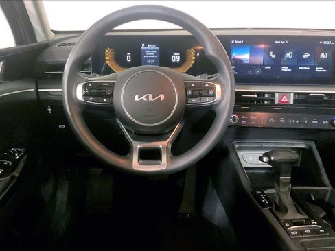 Used 2025 Kia K5 LXS FWD image 5