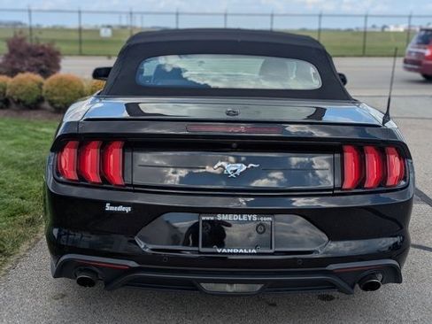 Used 2023 Ford Mustang Premium image 8