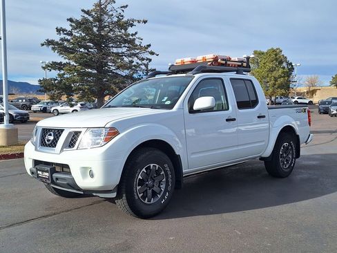Used 2021 Nissan Frontier PRO-4X w/ Pro-4x Utility Package image 7