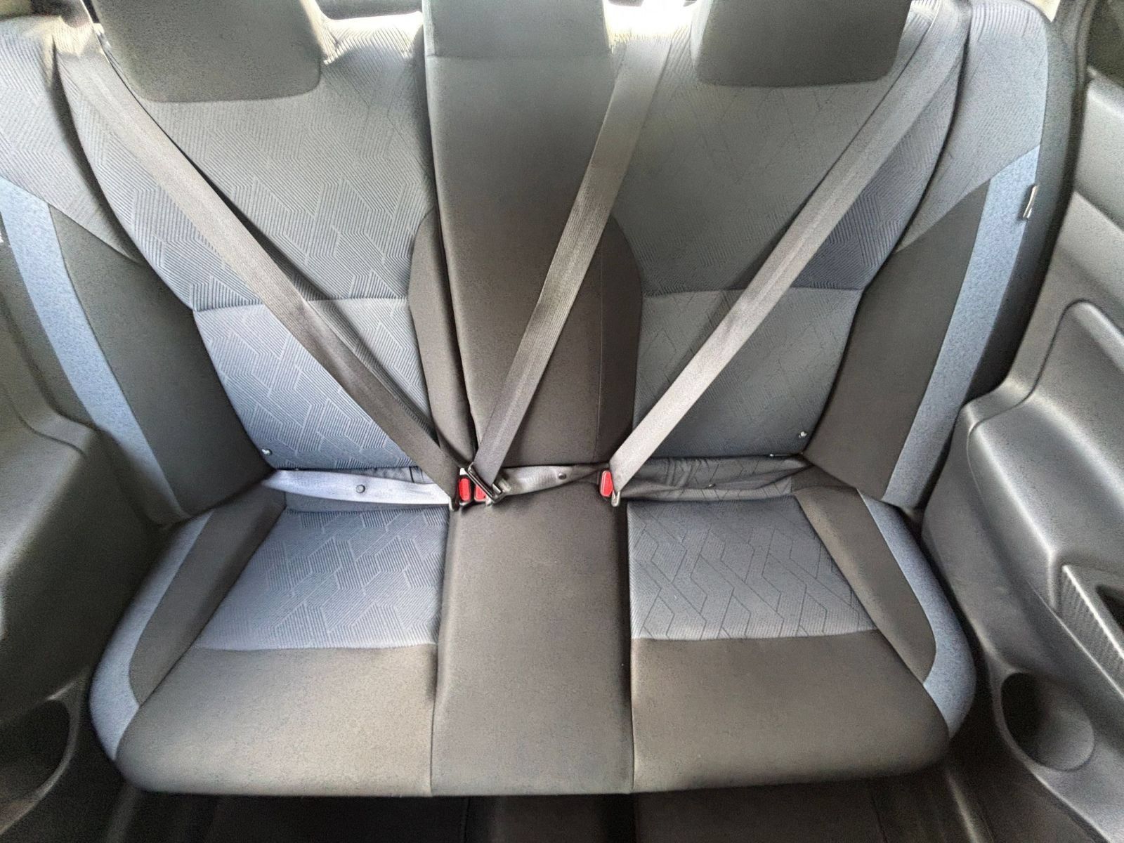 Used 2025 Nissan Versa SV FWD image 35