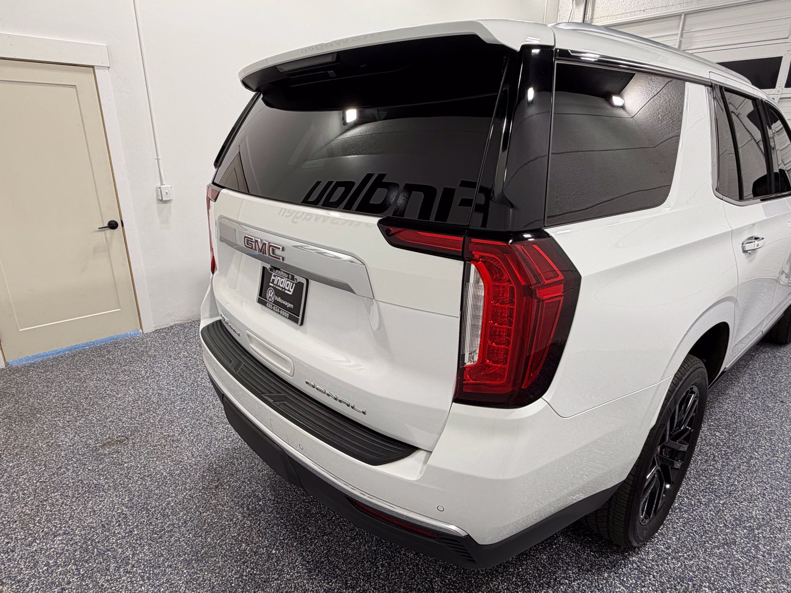 Used 2021 GMC Yukon Denali AWD/4WD image 8
